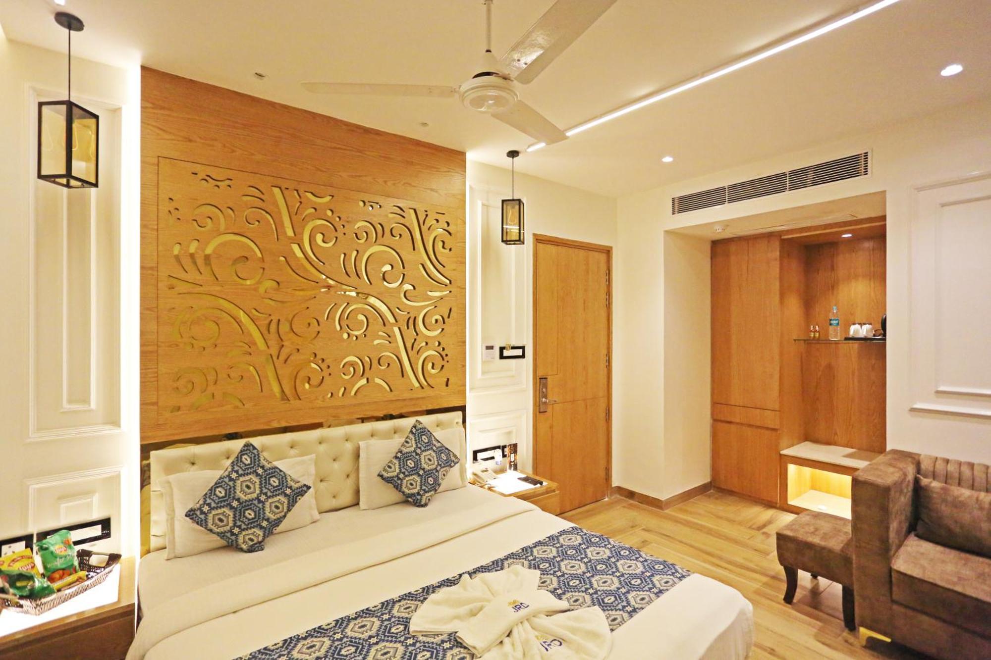 Jrd Luxury-Business Hotel Ню Делхи Екстериор снимка