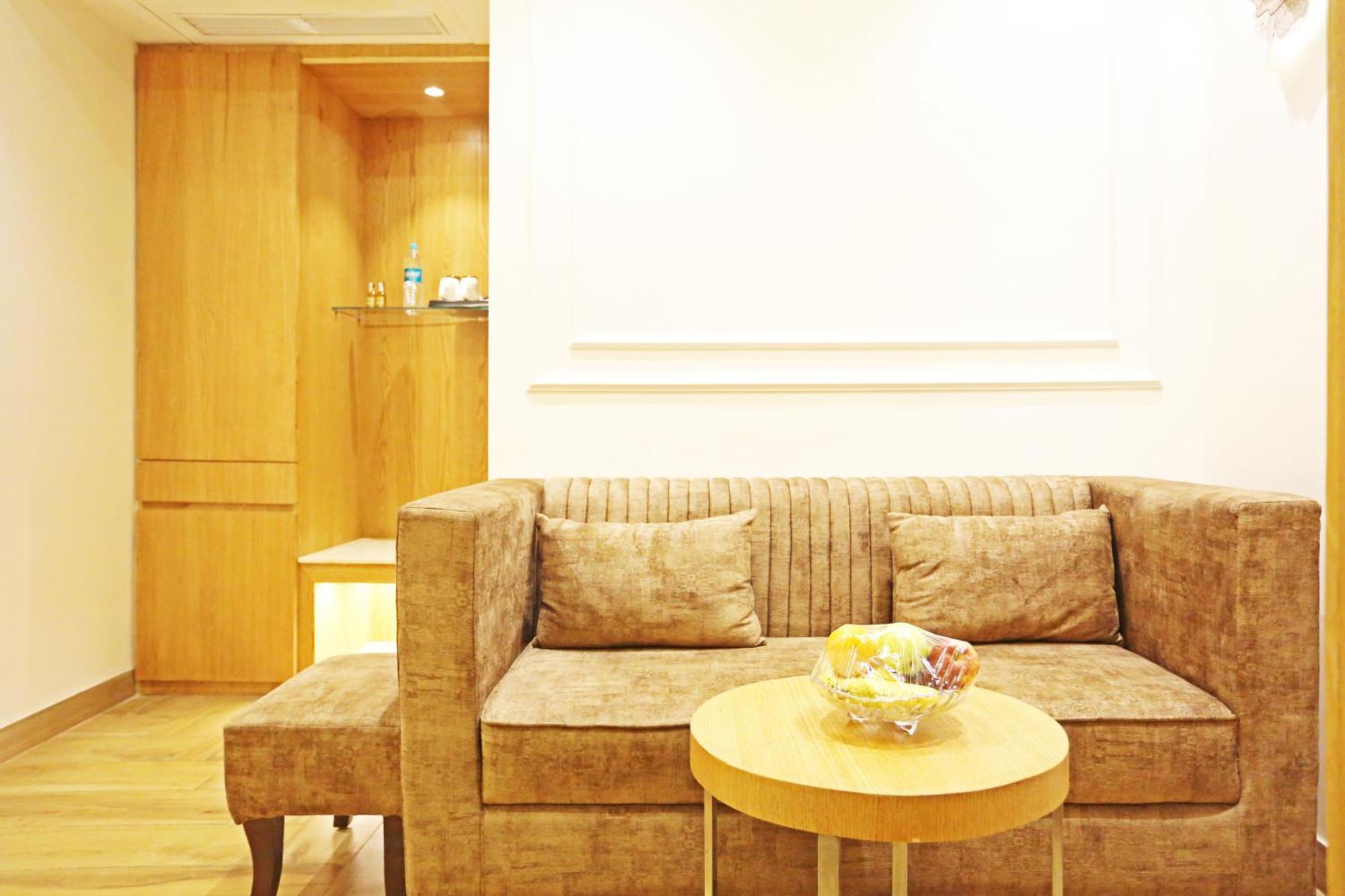 Jrd Luxury-Business Hotel Ню Делхи Екстериор снимка
