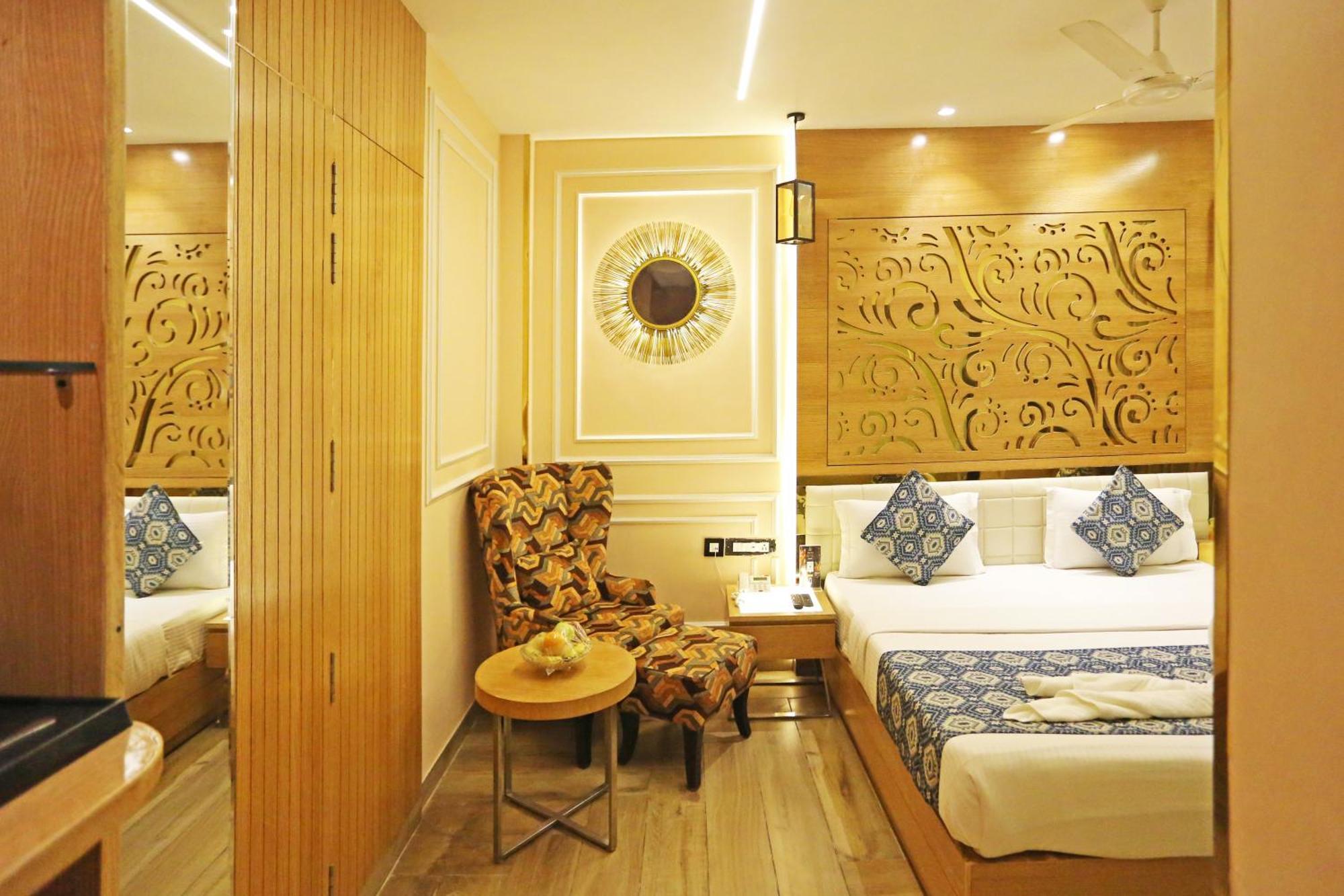 Jrd Luxury-Business Hotel Ню Делхи Екстериор снимка