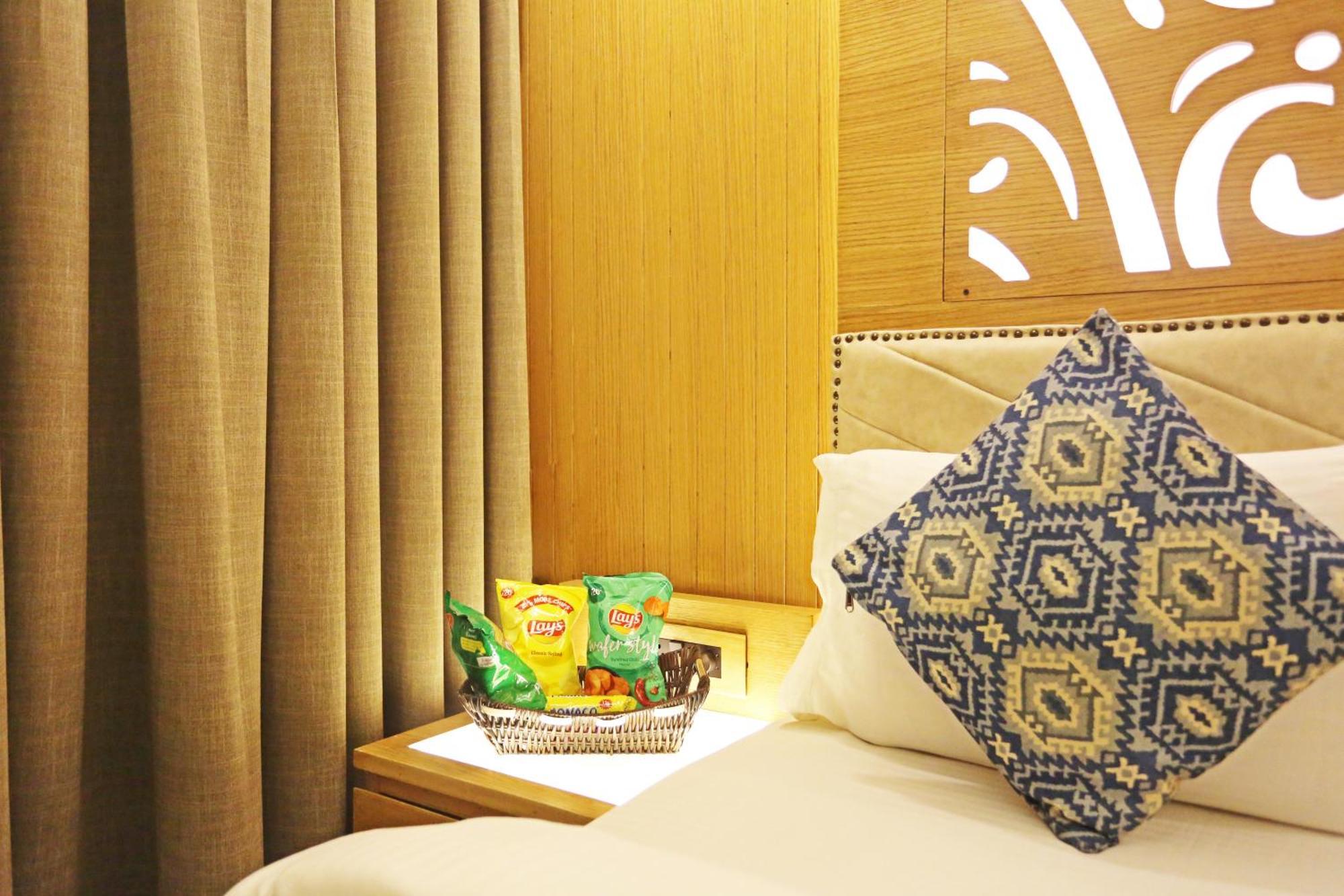 Jrd Luxury-Business Hotel Ню Делхи Екстериор снимка
