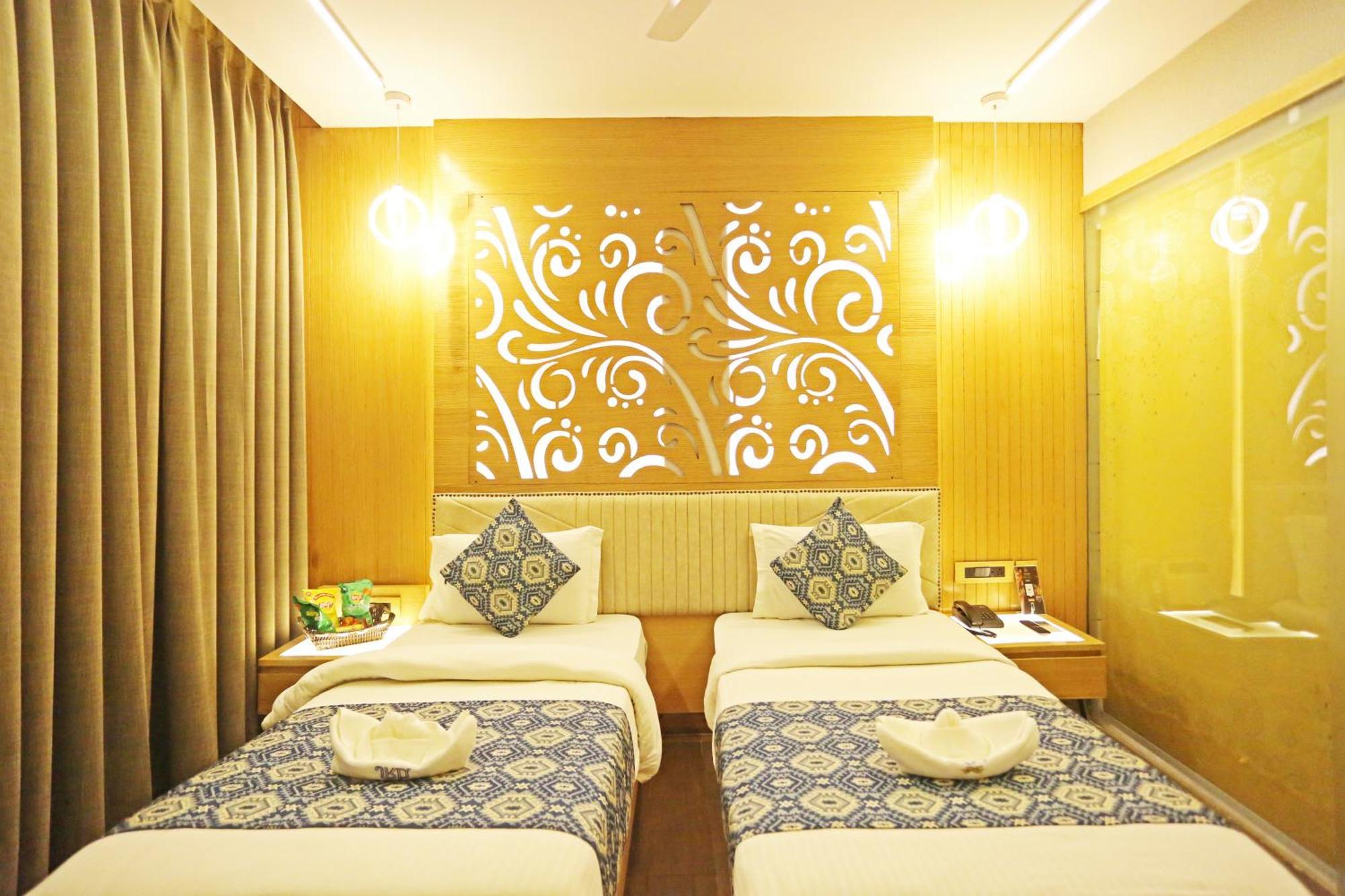 Jrd Luxury-Business Hotel Ню Делхи Екстериор снимка