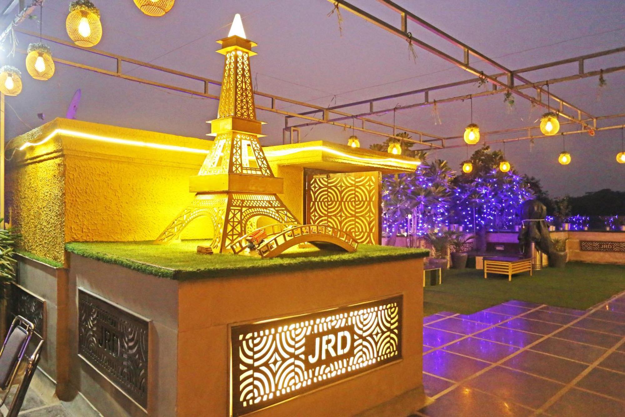 Jrd Luxury-Business Hotel Ню Делхи Екстериор снимка