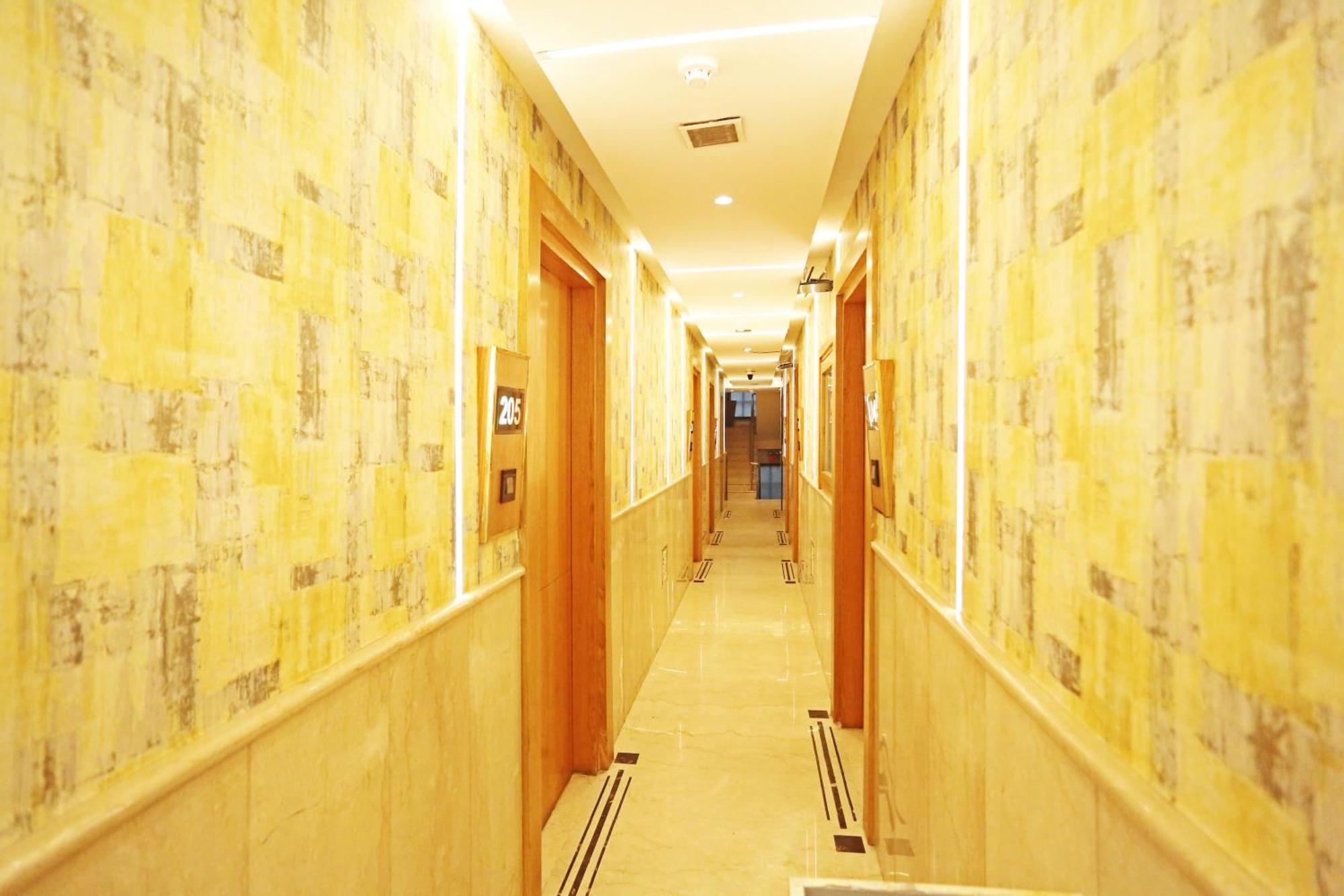 Jrd Luxury-Business Hotel Ню Делхи Екстериор снимка